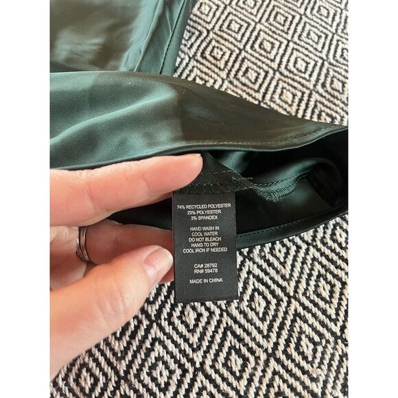 NEW! NWT HOUSE OF HARLOW Silky Cami Top Rhinestone Straps Emerald Green Size S - Picture 3 of 11